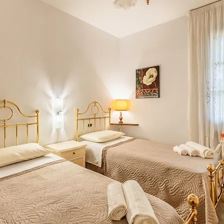 La Casa Nel *