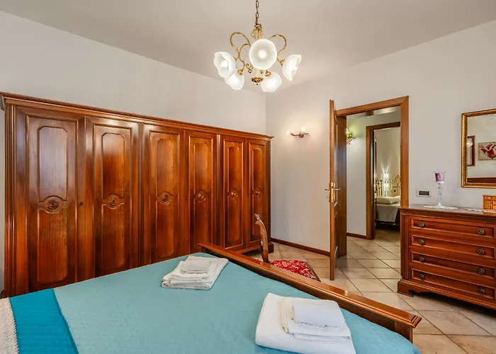 La Casa Nel *